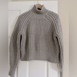 H & M Sweater